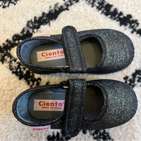 Cienta Black Sparkle Mary Jane’s Velcro Closure Size 21 EU 5 US - Picture 5 of 7